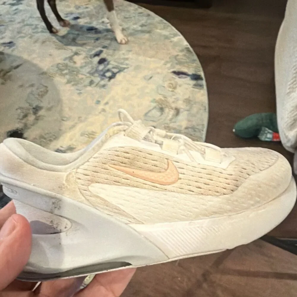 Nike Air Max White/Peach Unisex Kids Athletic Sneaker US 9C EU 25 DV1970-106